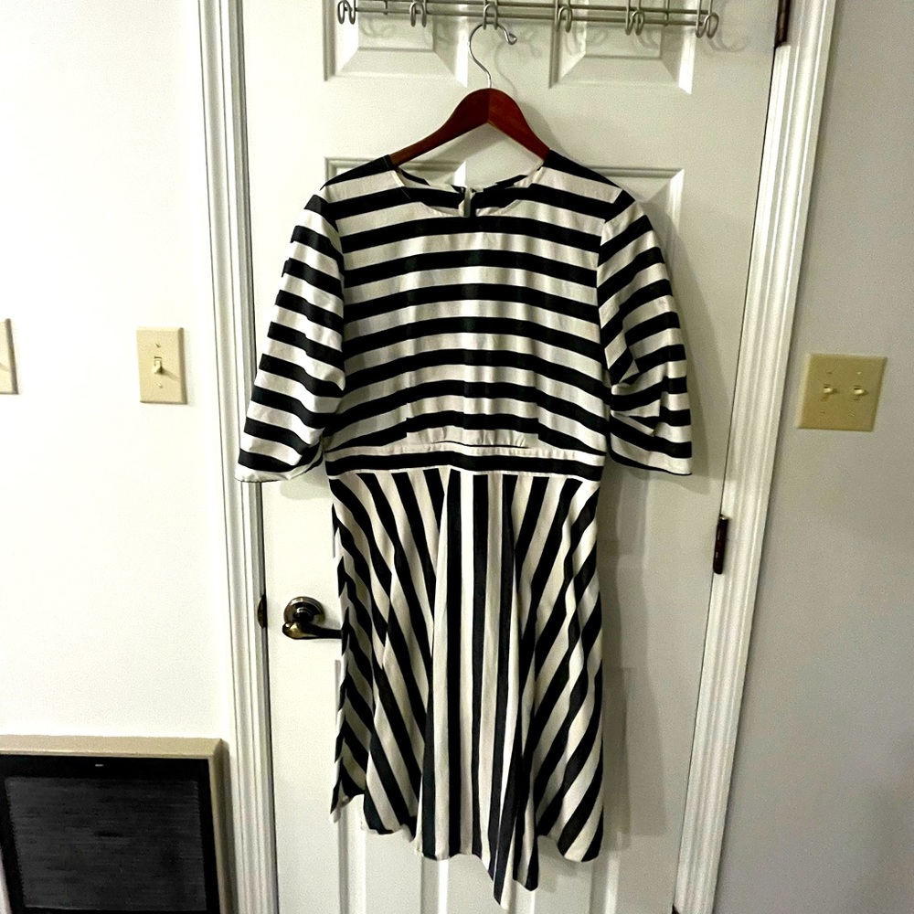 Gray and White Striped Dress🌻